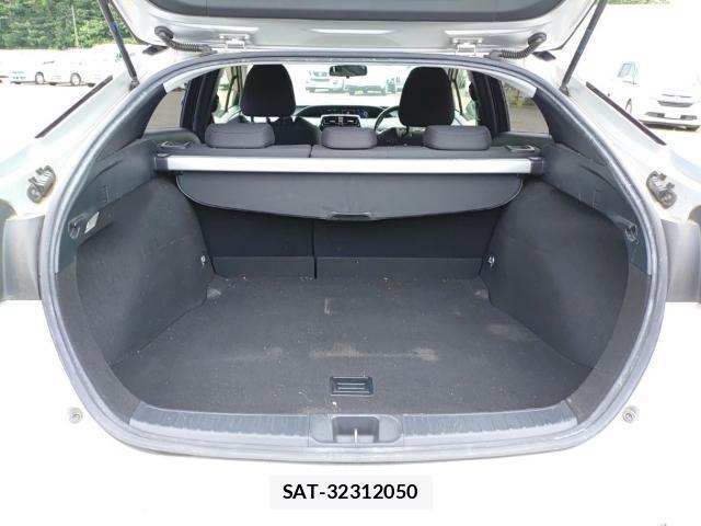 Toyota PRIUS 2017-01 8433920-7