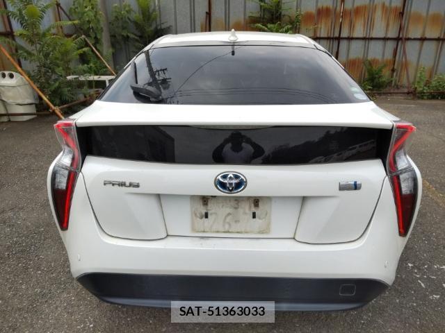 Toyota PRIUS 2016-02 8433921-1