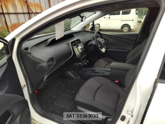Toyota PRIUS 2016-02 8433921-15