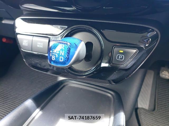 Toyota PRIUS 2021-05 8433967-11