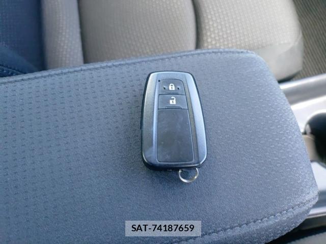 Toyota PRIUS 2021-05 8433967-14