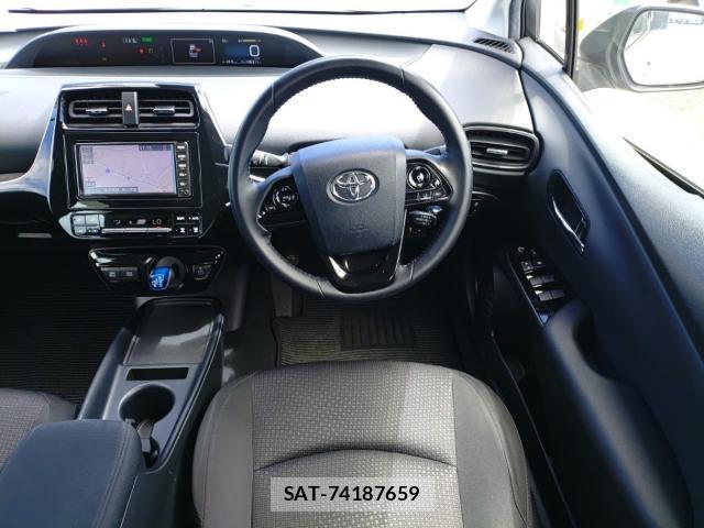 Toyota PRIUS 2021-05 8433967-2