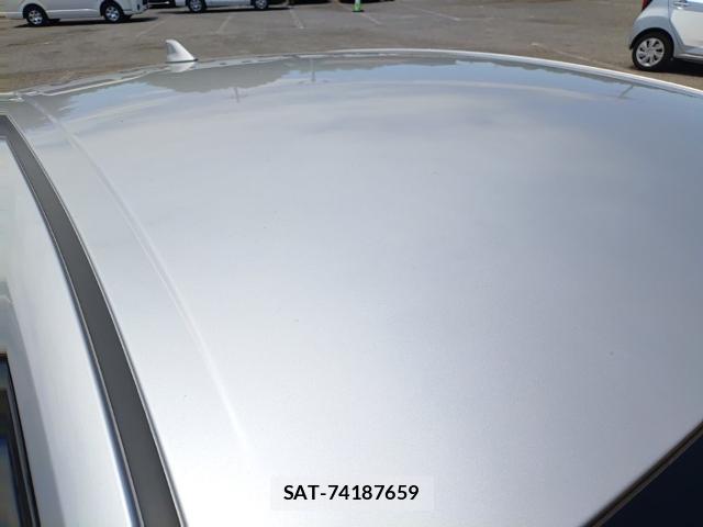 Toyota PRIUS 2021-05 8433967-6
