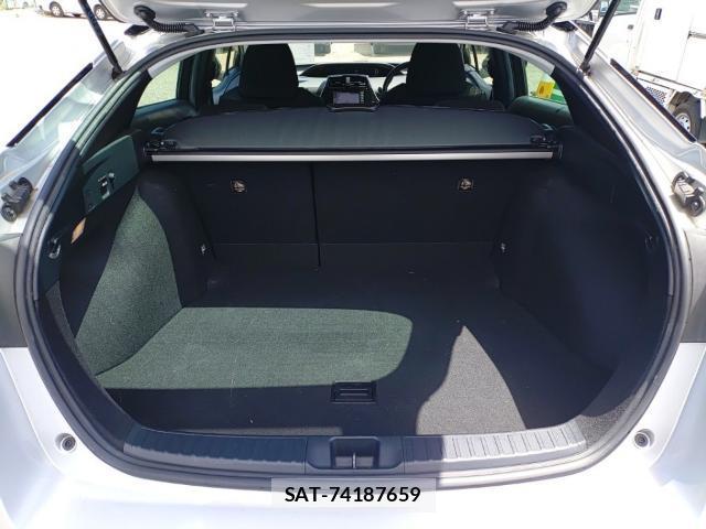 Toyota PRIUS 2021-05 8433967-7