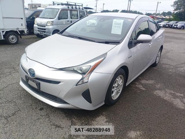 Toyota PRIUS 2017-08 8433977-0