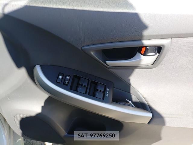 Toyota PRIUS 2011-07 8434181-13