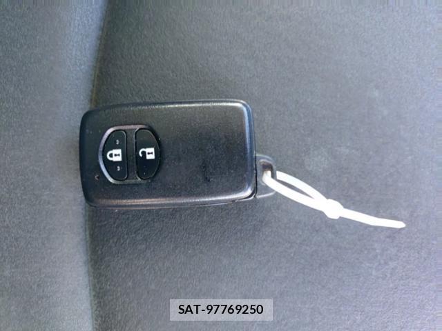 Toyota PRIUS 2011-07 8434181-14