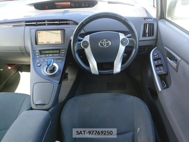 Toyota PRIUS 2011-07 8434181-2