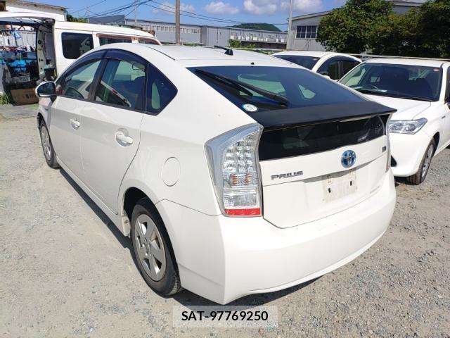 Toyota PRIUS 2011-07 8434181-5