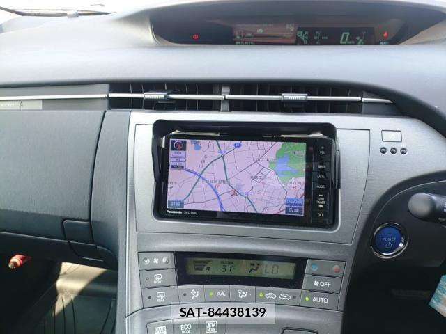 Toyota PRIUS 2013-07 8434182-10