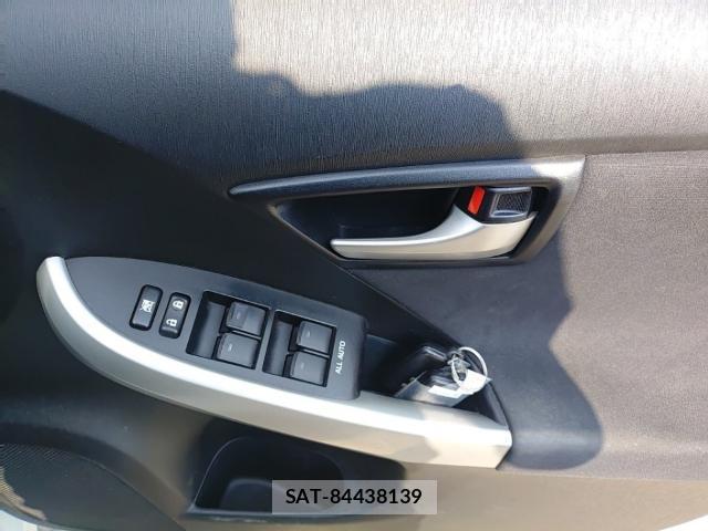 Toyota PRIUS 2013-07 8434182-13