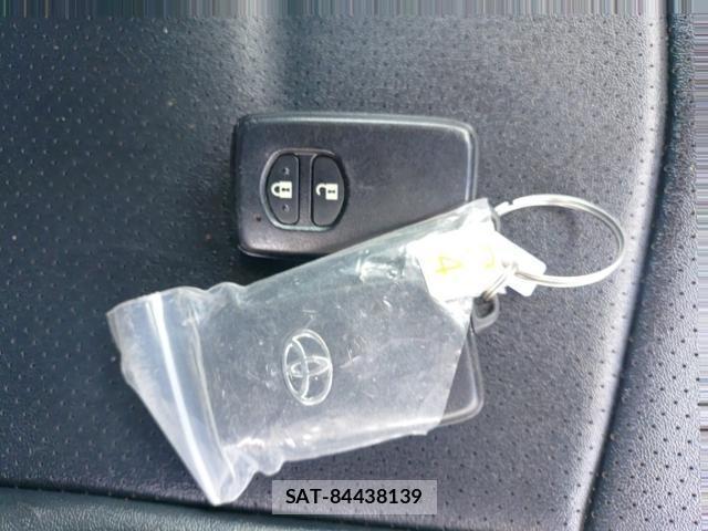 Toyota PRIUS 2013-07 8434182-14