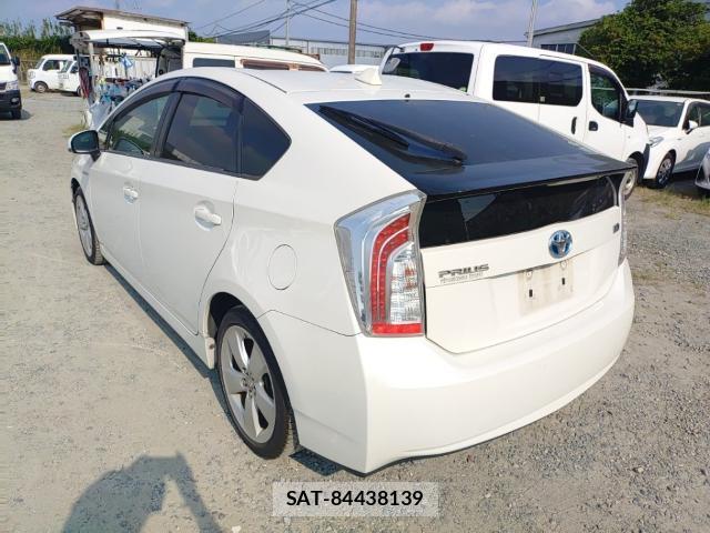 Toyota PRIUS 2013-07 8434182-5