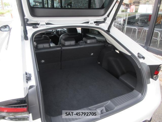 Toyota PRIUS 2024-10 8434286-17