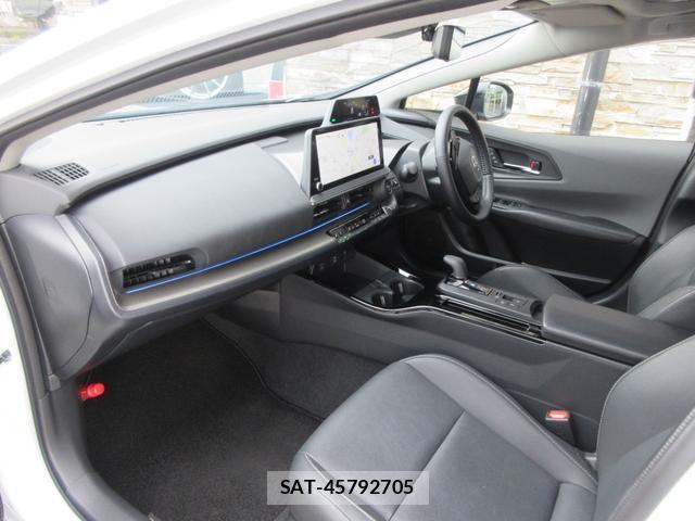Toyota PRIUS 2024-10 8434286-2