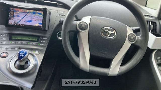 Toyota PRIUS 2010-08 8434742-16