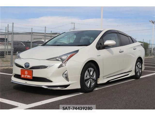 Toyota PRIUS 2016-03 8434939-13