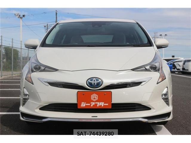 Toyota PRIUS 2016-03 8434939-14
