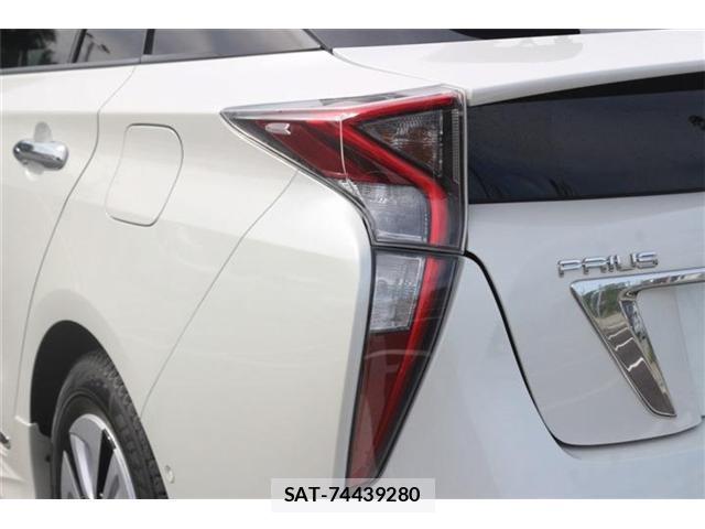 Toyota PRIUS 2016-03 8434939-19