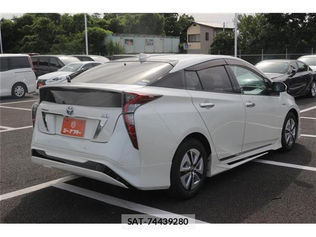 Toyota PRIUS 2016-03 8434939-9