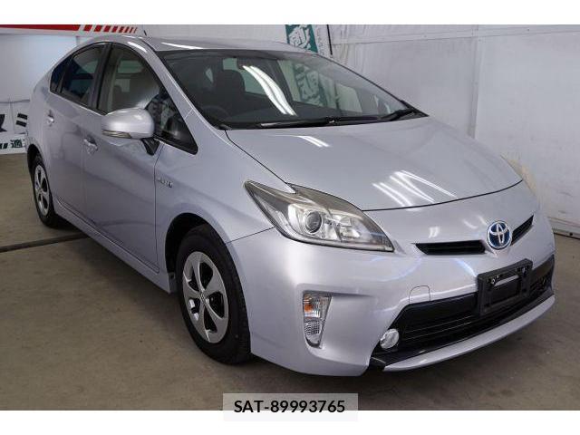 Toyota PRIUS 2013-06 8435096-0