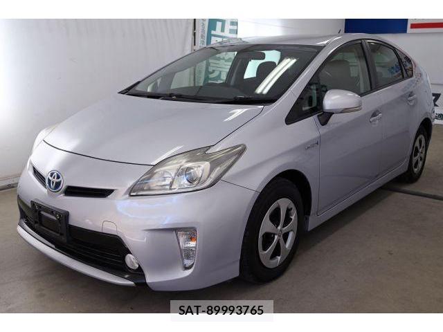 Toyota PRIUS 2013-06 8435096-1