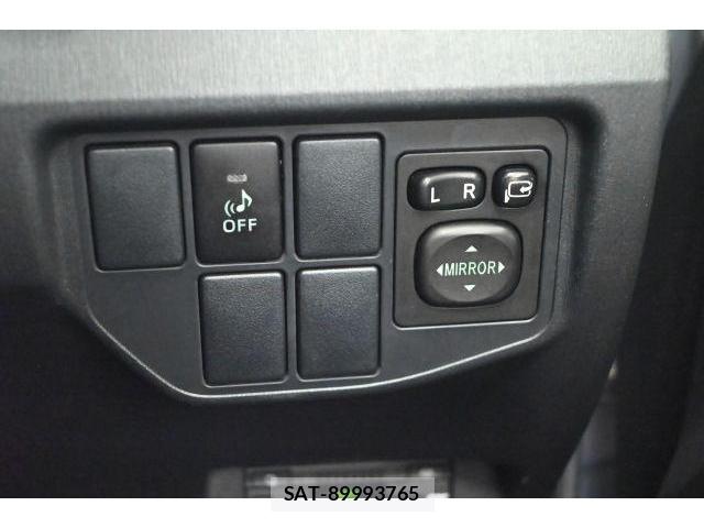 Toyota PRIUS 2013-06 8435096-17
