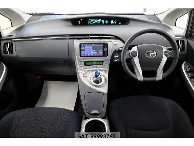 Toyota PRIUS 2013-06 8435096-5