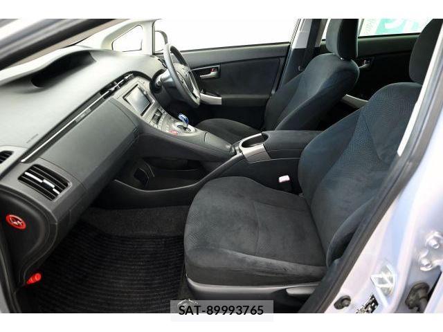 Toyota PRIUS 2013-06 8435096-7