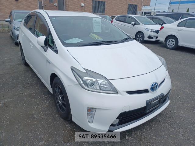 Toyota PRIUS 2014-07 8435239-3