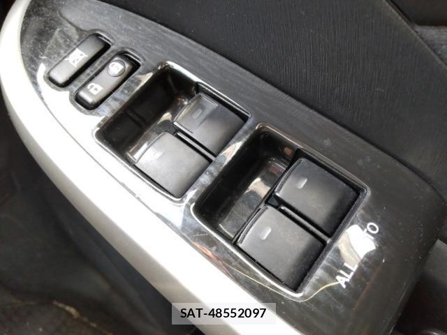 Toyota PRIUS 2013-07 8435256-13