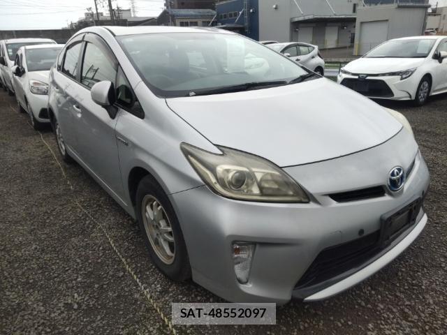 Toyota PRIUS 2013-07 8435256-3