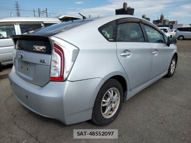 Toyota PRIUS 2013-07 8435256-4