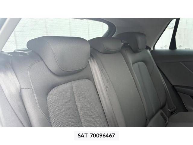Audi Q2 2025 8434607-6