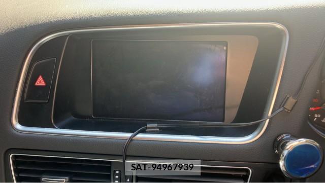 Audi Q5 2010-10 8434717-4
