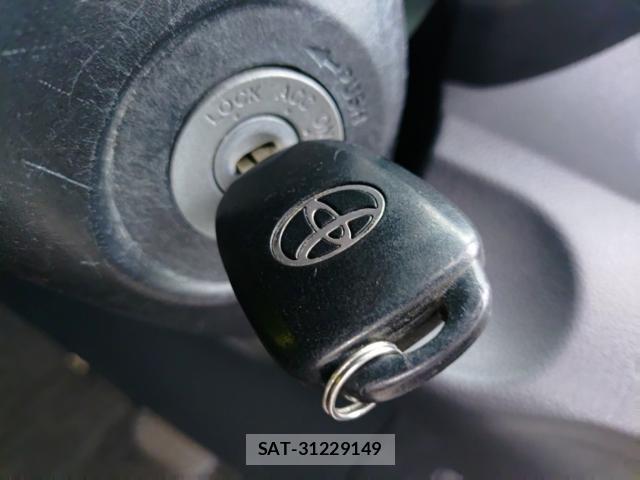 Toyota RACTIS 2015-08 8435266-14