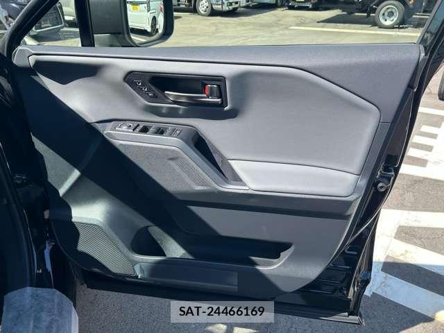 Toyota RAV4 2026-07 8434124-16