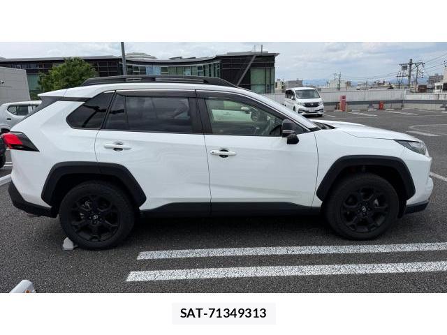 Toyota RAV4 2023 8434506-2