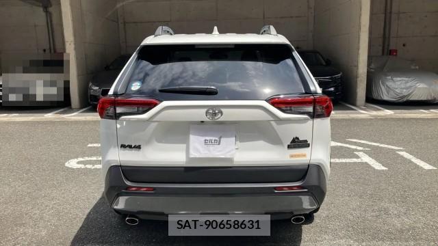 Toyota RAV4 2022-05 8434704-1