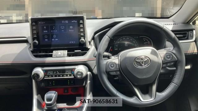 Toyota RAV4 2022-05 8434704-16