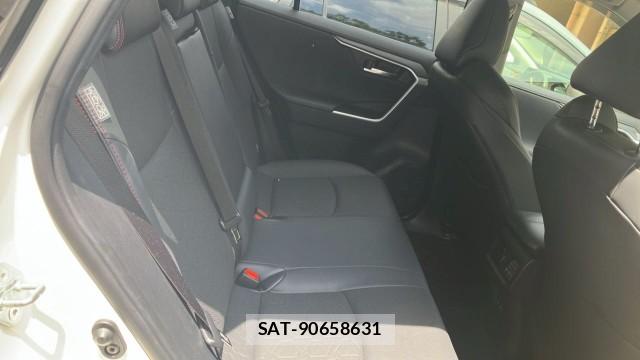 Toyota RAV4 2022-05 8434704-6