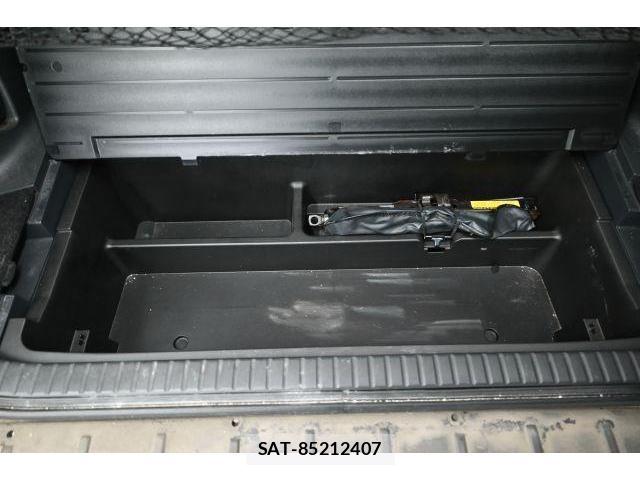 Toyota RAV4 2008-10 8435093-11