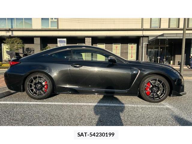 Lexus RC F 2023-10 8434295-3