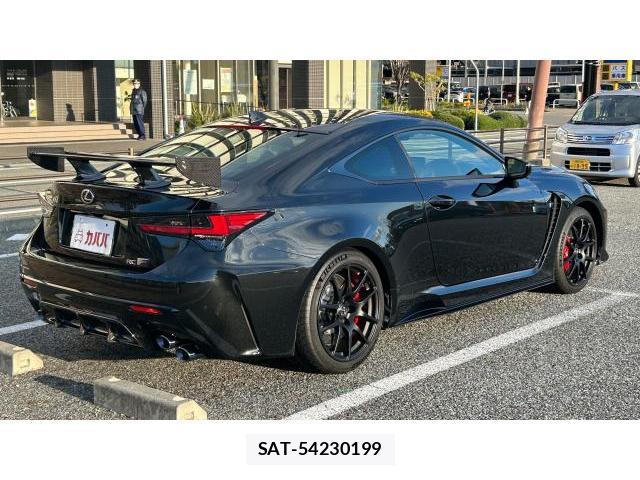 Lexus RC F 2023-10 8434295-4