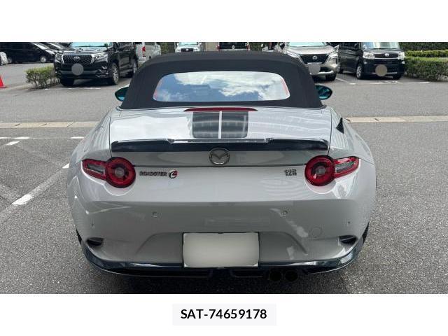 Mazda ROADSTER 2026-10 8434601-6