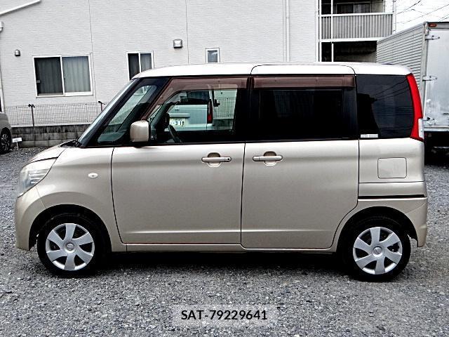 Nissan ROOX 2012-01 8435253-6