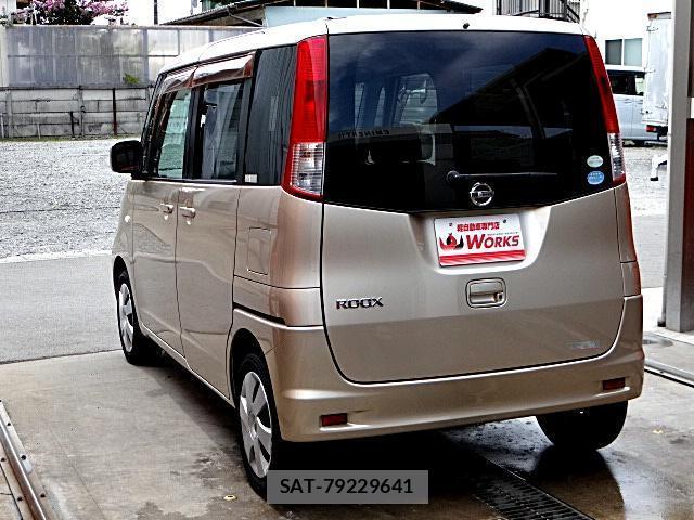 Nissan ROOX 2012-01 8435253-7
