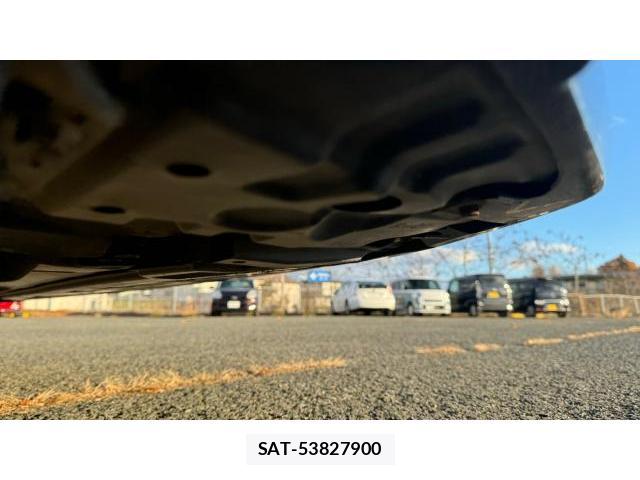 Toyota SAI 2013-11 8434319-11