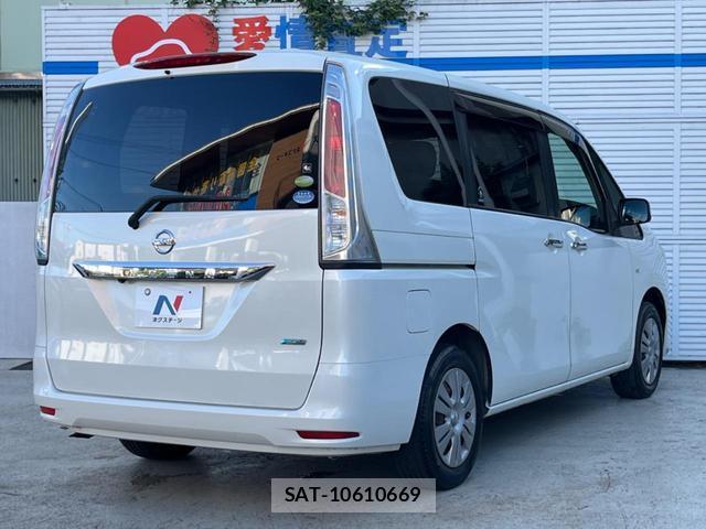 Nissan SERENA 2011-08 8433800-17