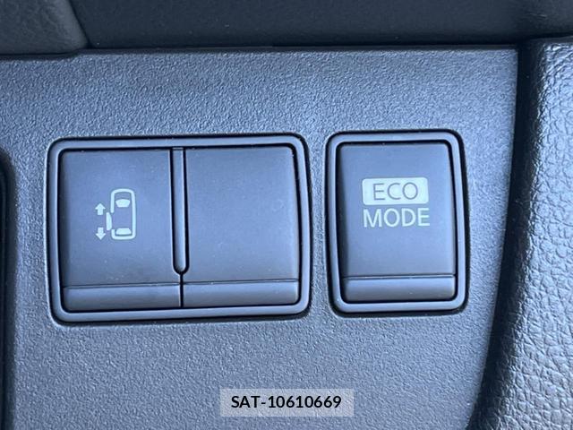Nissan SERENA 2011-08 8433800-4